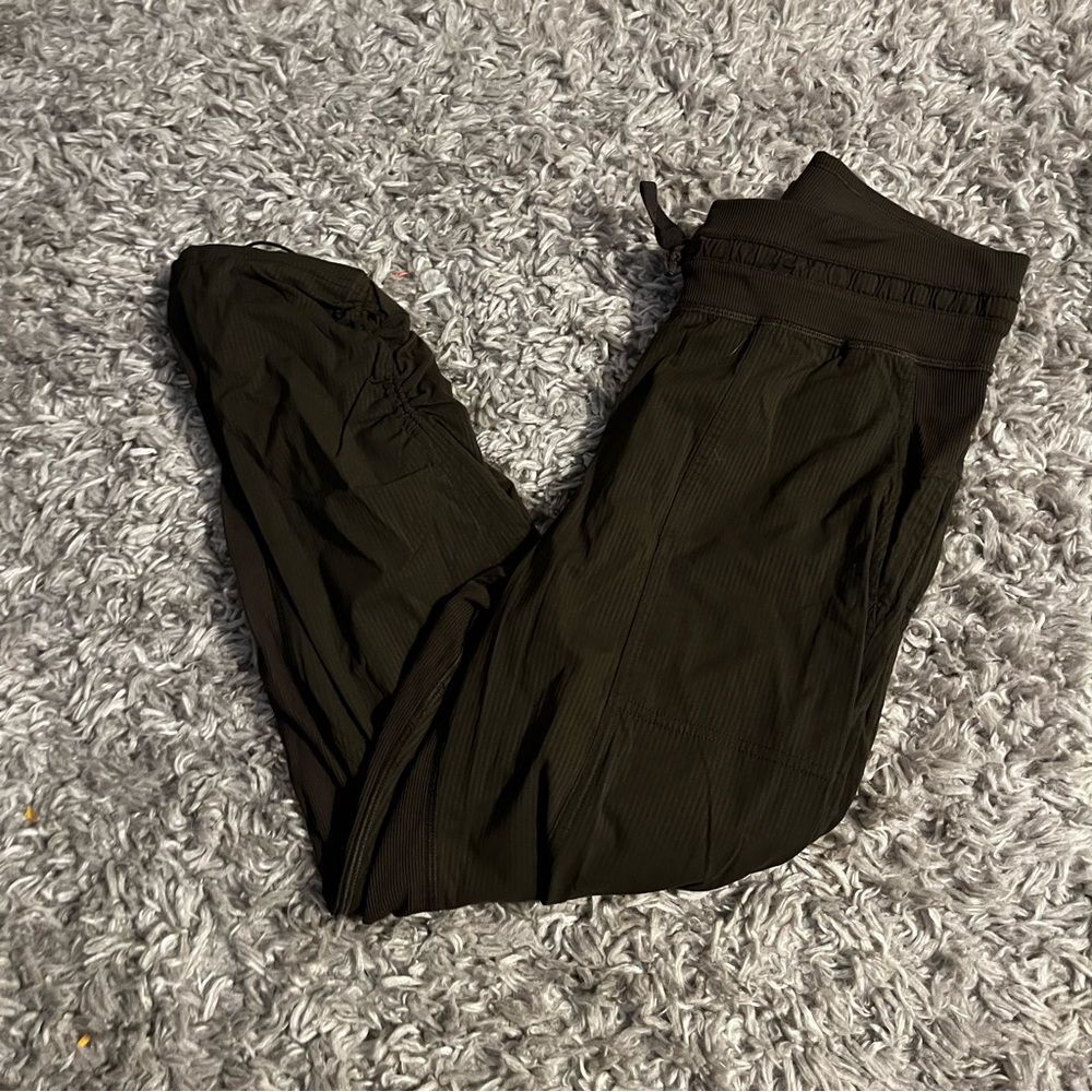 lululemon dance studio cropped pants size 6 dark olive
